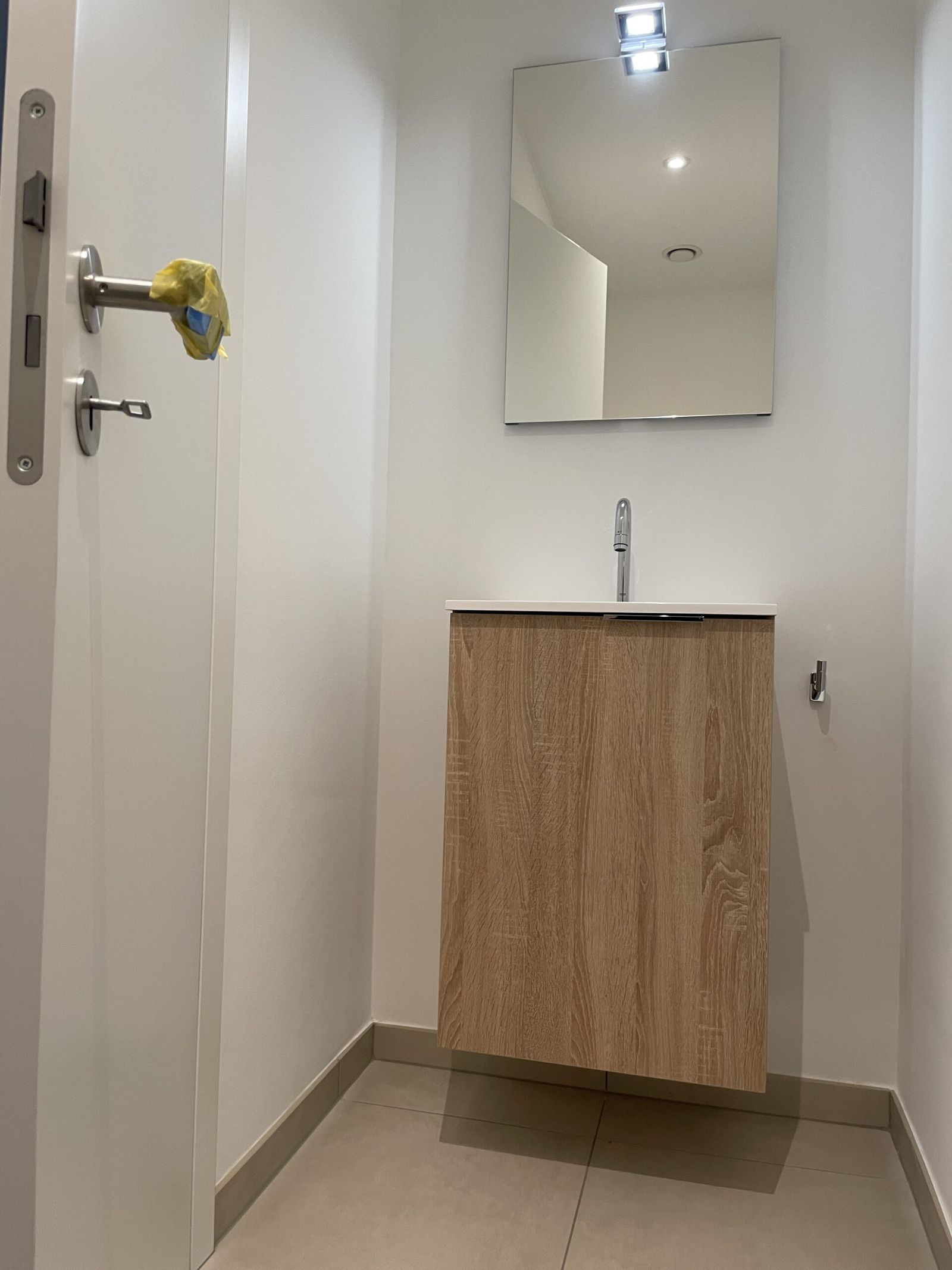 Détail d'une robinetterie de salle de bains
